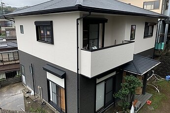 外壁が溶けてる⁉